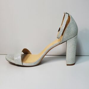 Heart in D Brand Shoes Women's size 11 Sparkle Silver High Heels Metallic